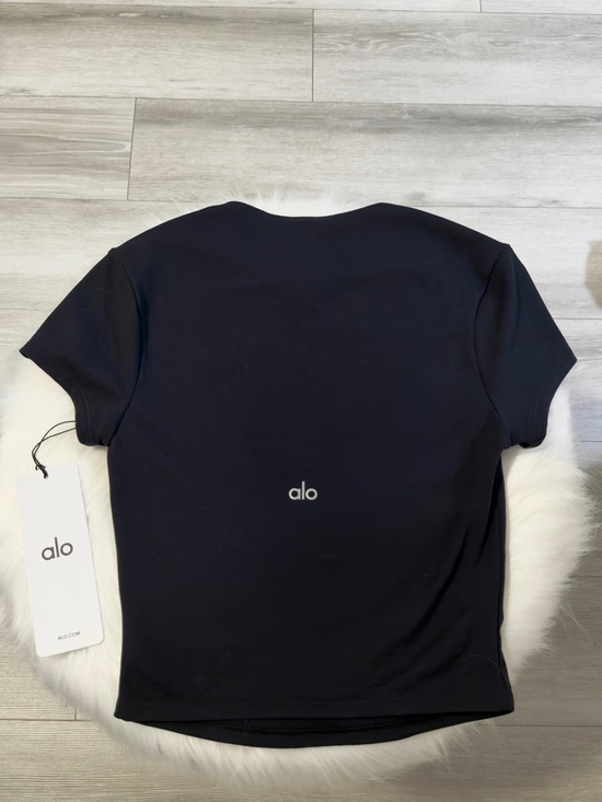 ALO Yoga Tops - Alo Softsculpt Precision Top in Black, Size Small